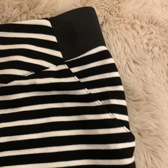 Rampage black and white striped skirt - Picture 3 of 4